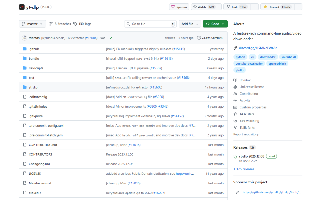 yt-dlp的GitHub仓库概览，显示高星标数