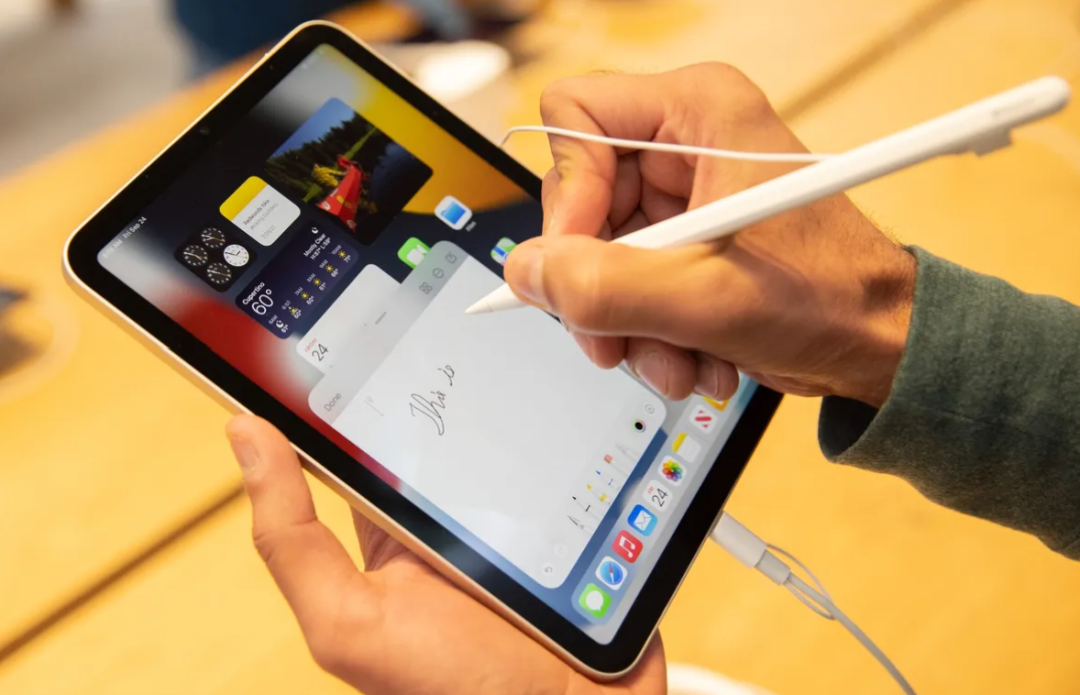 iPad mini 实拍:手写笔记与 iOS 桌面