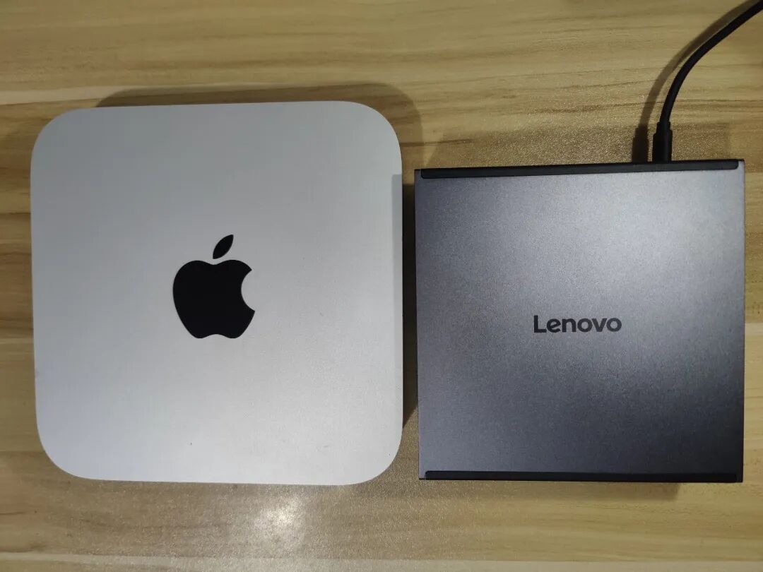 ThinkStation PGX与Mac设备大小对比