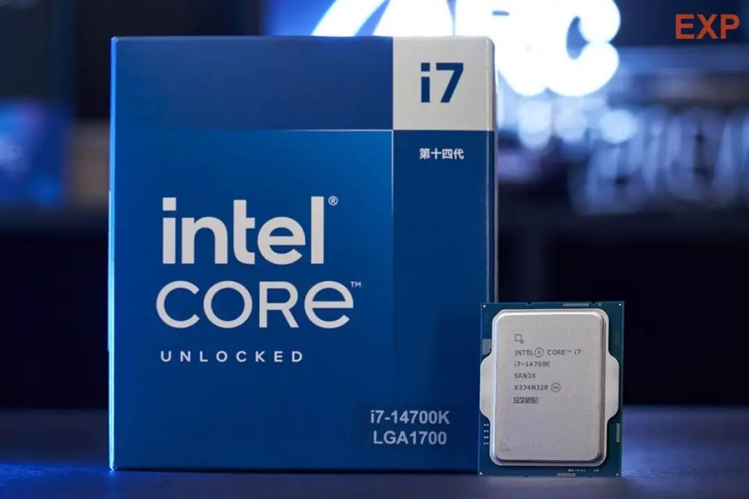 Intel Core i7-14700K 处理器及包装盒