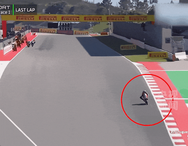 WSBK葡萄牙站比赛激烈场面