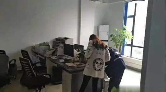 小创业公司开放式办公环境
