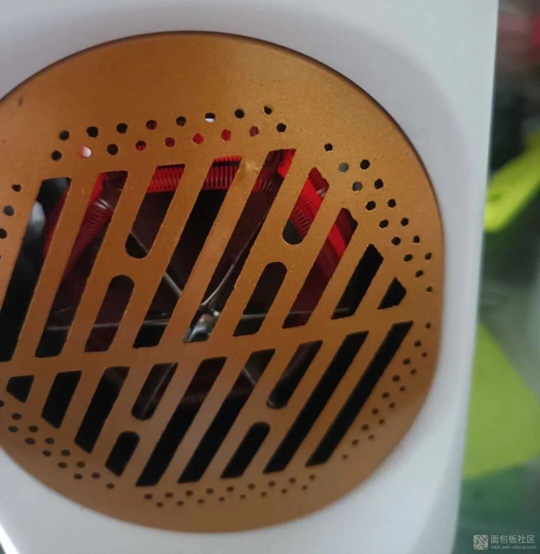 电暖风机加热元件特写