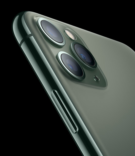 深绿色iPhone后置摄像头模组特写