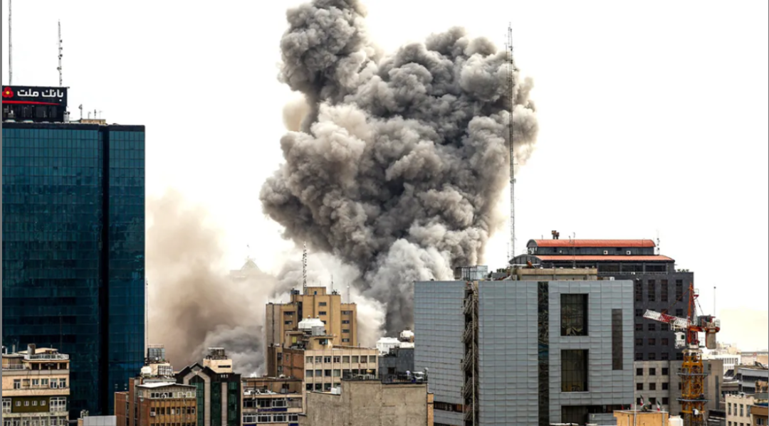 伊朗德黑兰市区爆炸现场