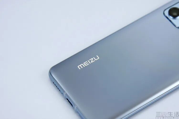 魅族手机背面特写