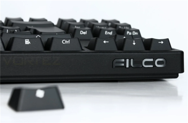 FILCO键盘右下角特写：品牌标志与脱落键帽