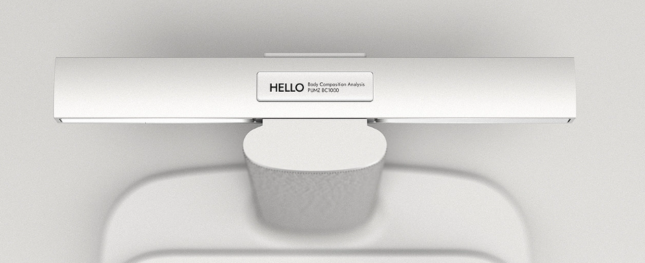 安装在马桶上方的白色长条形身体成分分析设备