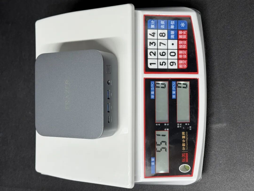 D70小主机本体称重：551克