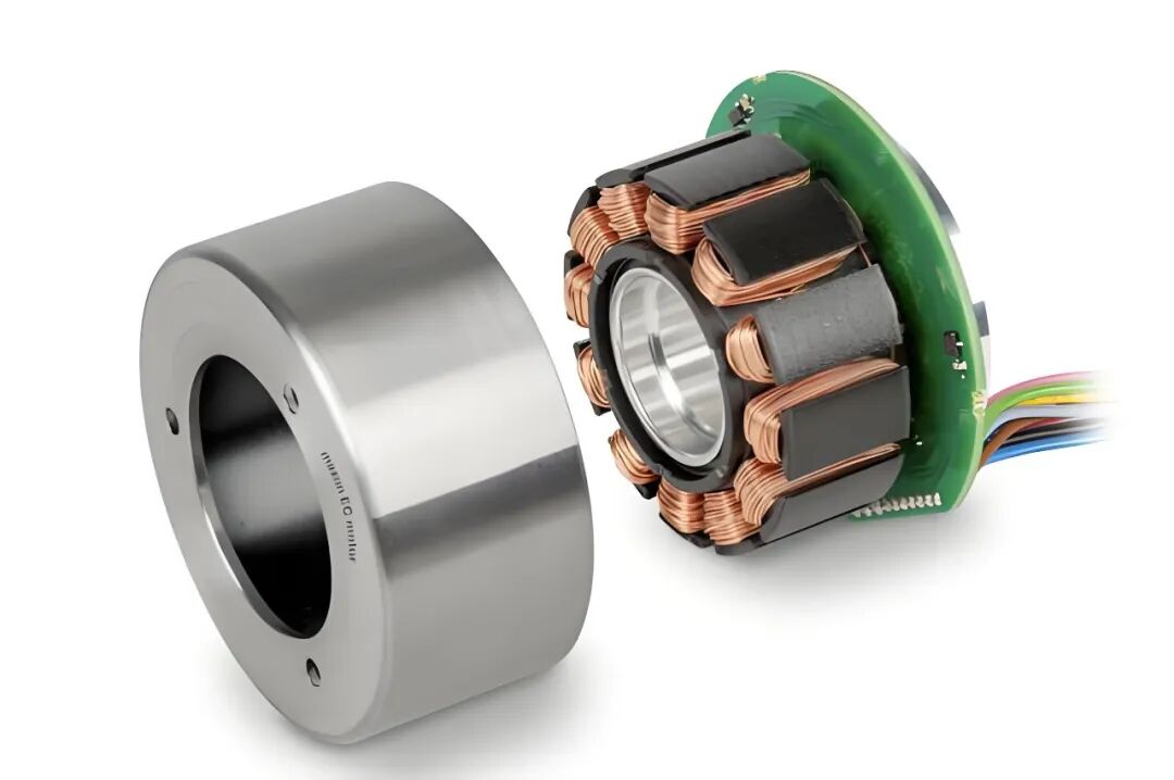 Maxon 电机分解状态组件，显示定子与转子结构