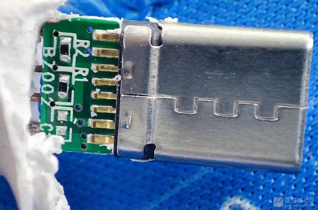 USB-C接口PCB板细节图