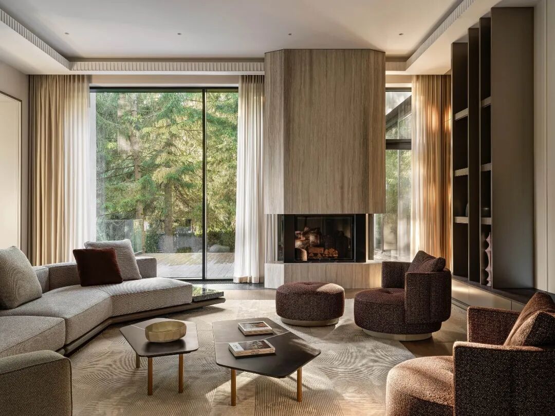 客厅全景带壁炉