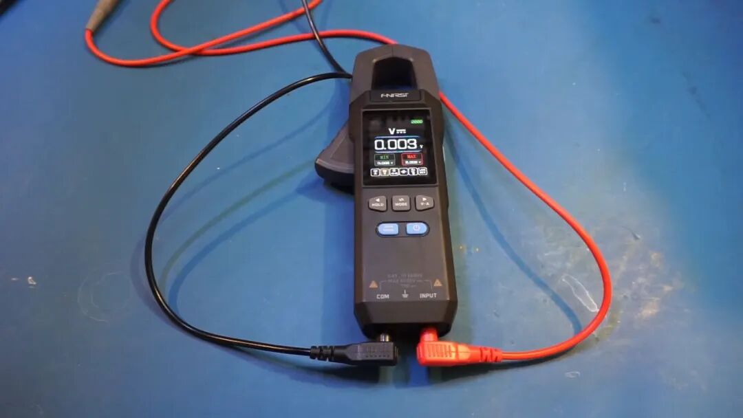 DMC-100 直流电压 1mV 分辨力测试读 0.003V