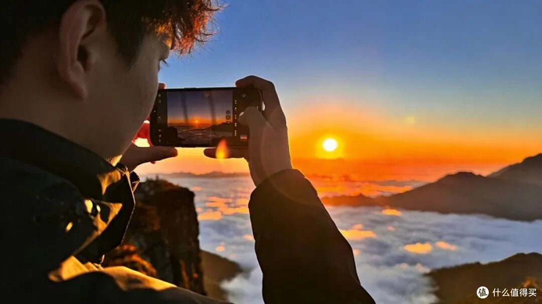 全能数据中心新标杆：绿联 DXP4800 Pro 私有云深度评测