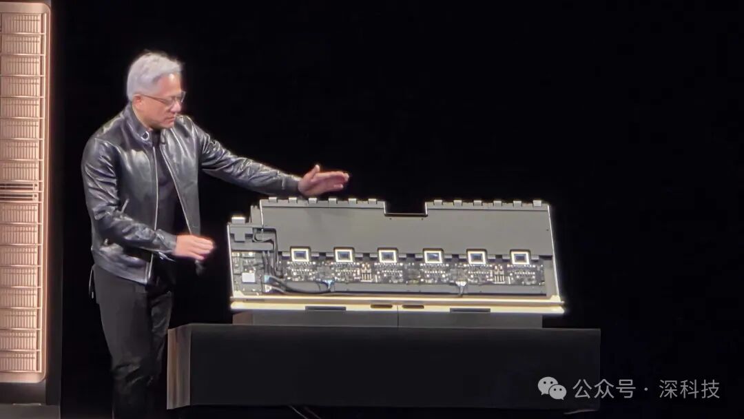 黄仁勋讲解Rubin Ultra内部结构