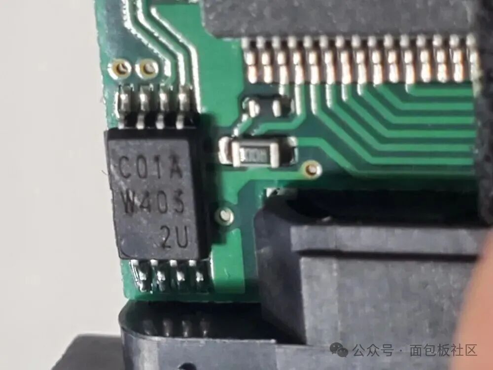 模拟信号放大芯片与蛇形走线