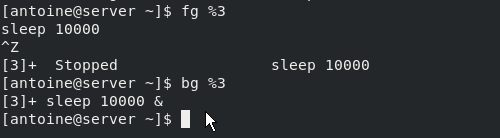 使用Ctrl+Z暂停后再用bg命令放入后台