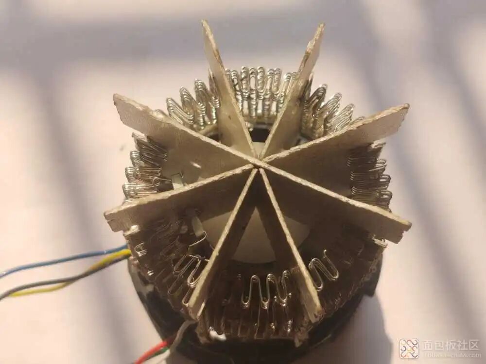 云母发热架放射筋条与发热丝