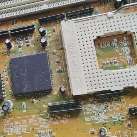 486时代Socket 3主板,丝印支持不同CPU的跳线模式