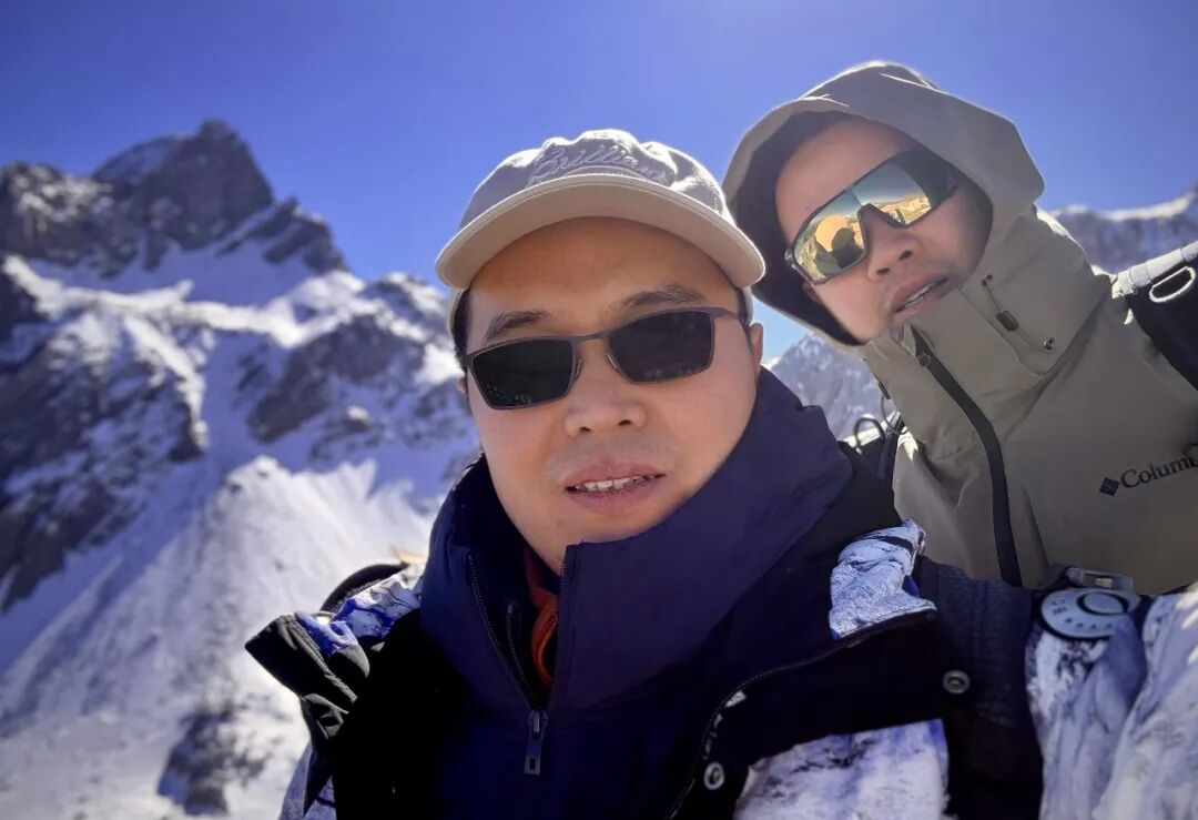 冯雷和徐文健在玉龙雪山