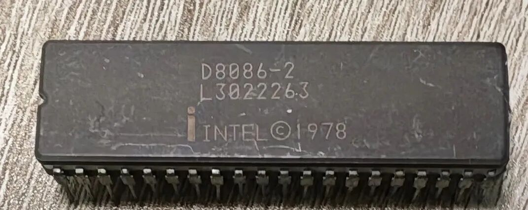 Intel D8086-2 芯片